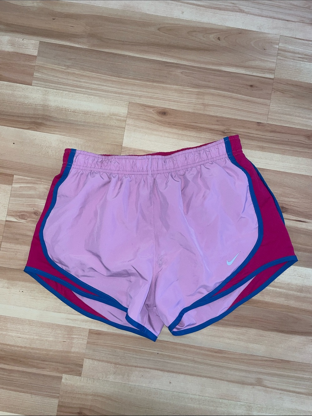 Nike dri-fit shorts size medium